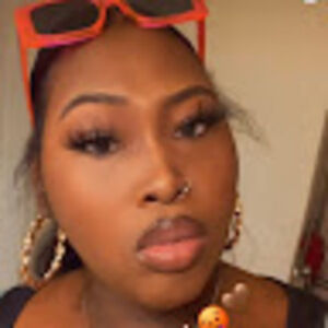 Meet your Posher, Denisha